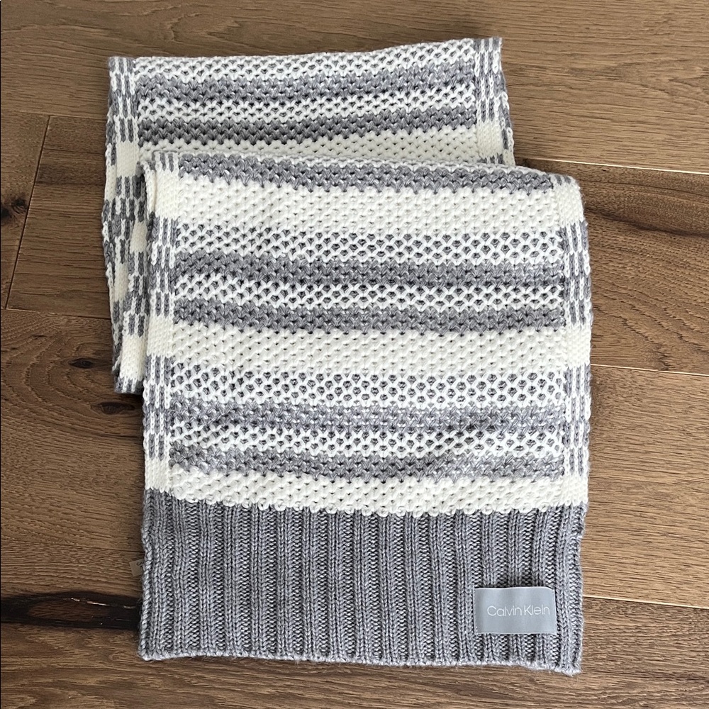 Calvin Klein Gray & Cream Striped Honeycomb Knit Winter Scarf OS